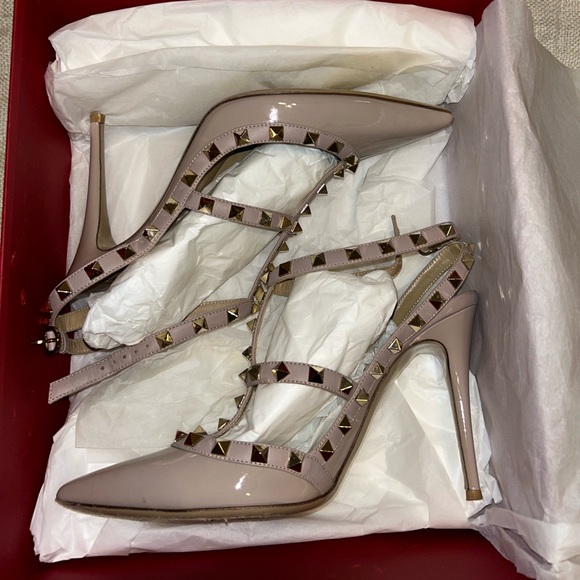 Valentino Rockstud Heels - Picture 2 of 6
